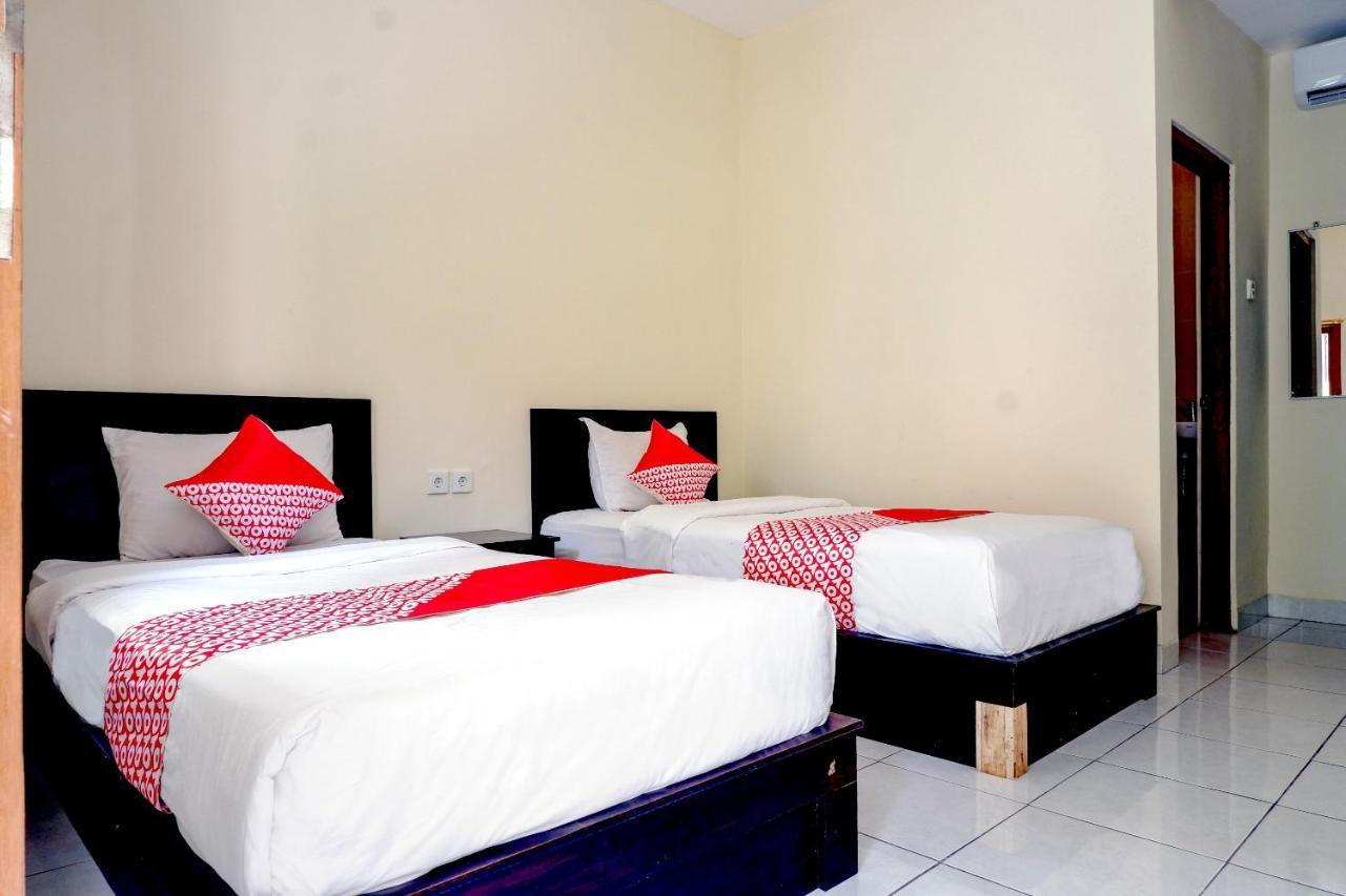 Oyo 2521 Uluwatu Cahya Guest House Екстер'єр фото