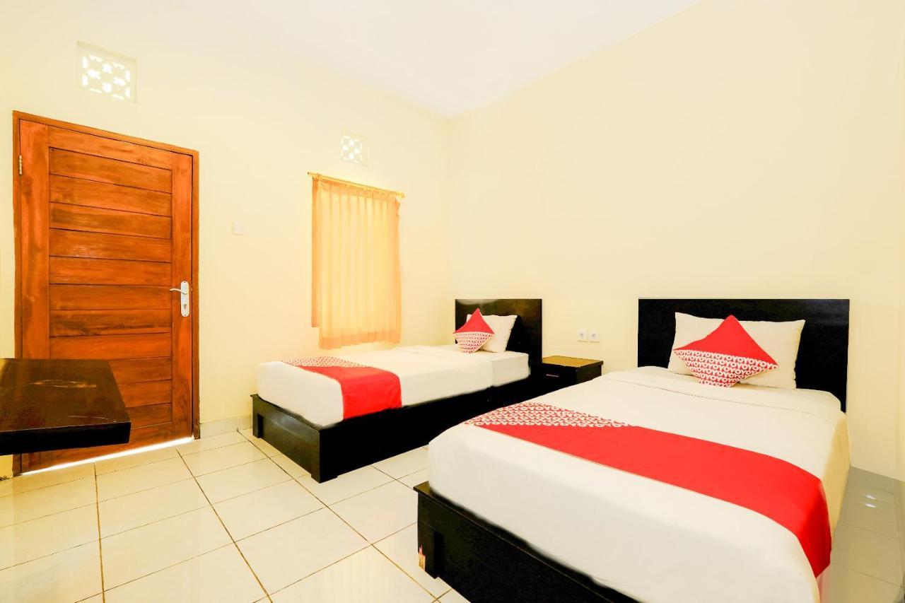 Oyo 2521 Uluwatu Cahya Guest House Екстер'єр фото