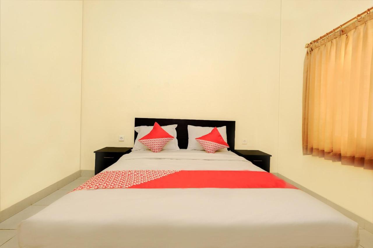 Oyo 2521 Uluwatu Cahya Guest House Екстер'єр фото