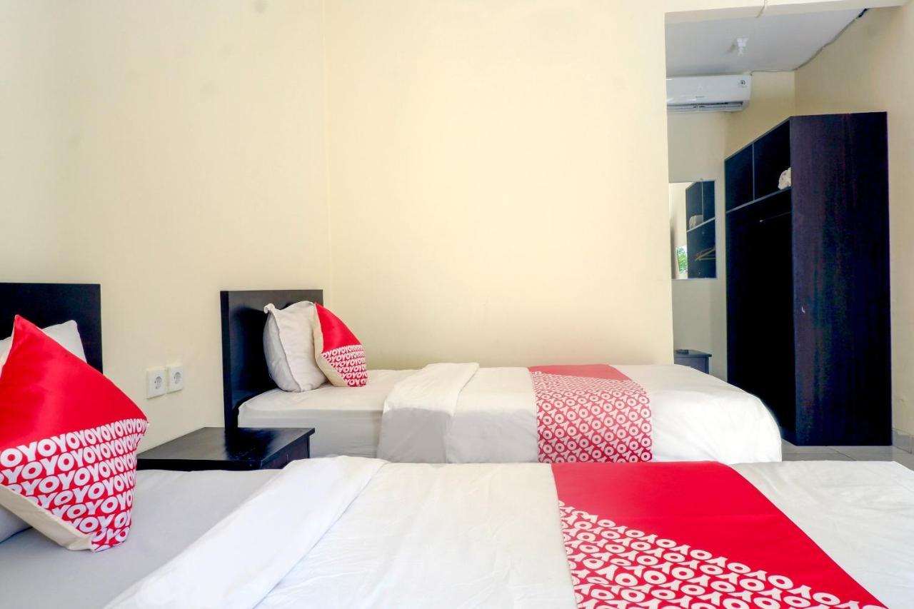 Oyo 2521 Uluwatu Cahya Guest House Екстер'єр фото